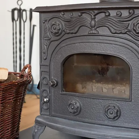 Alte Zimmerei Ferienwohnung Friesenstube Apartment *